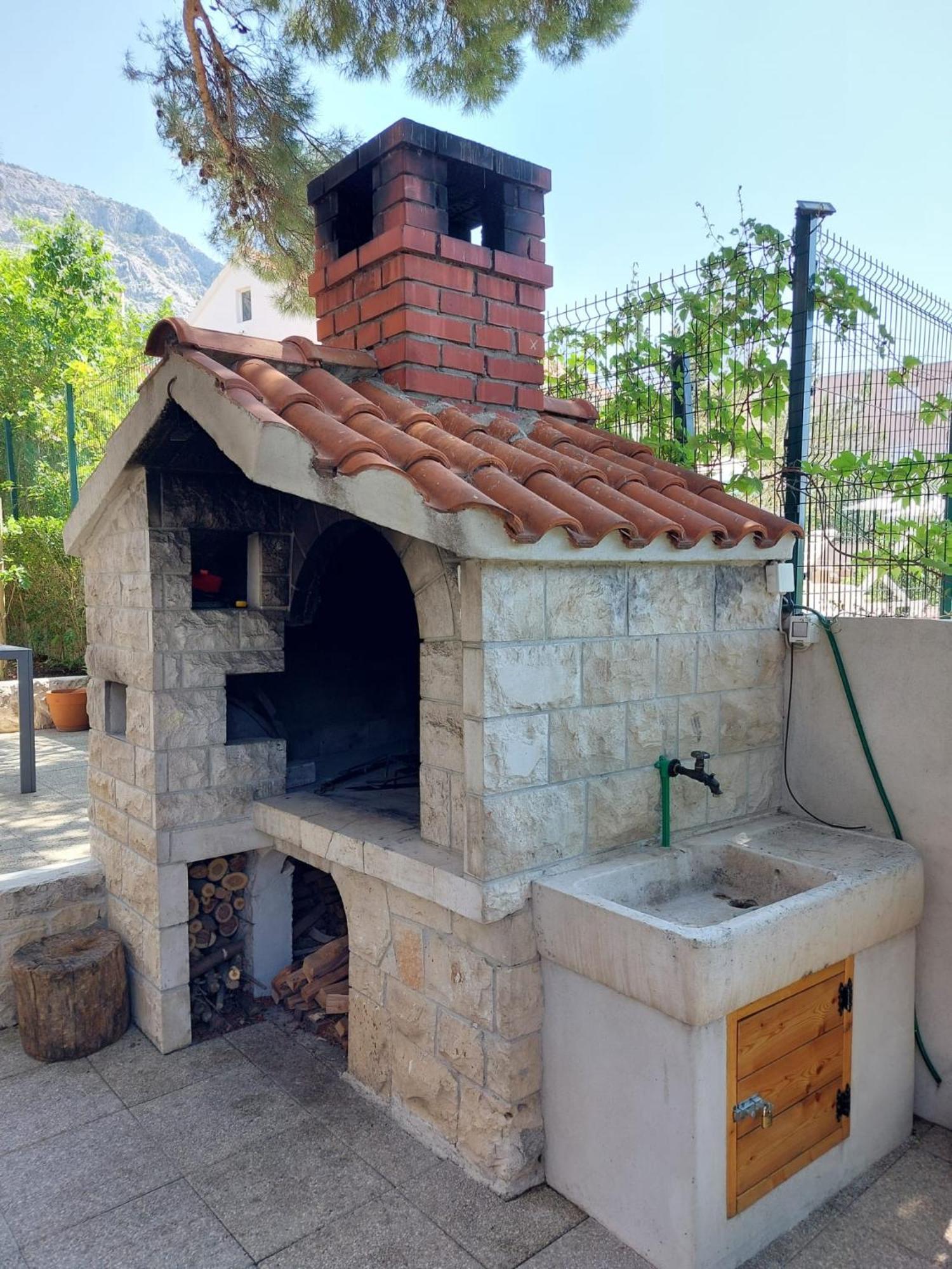 17 Pines Apartment Makarska Exterior photo