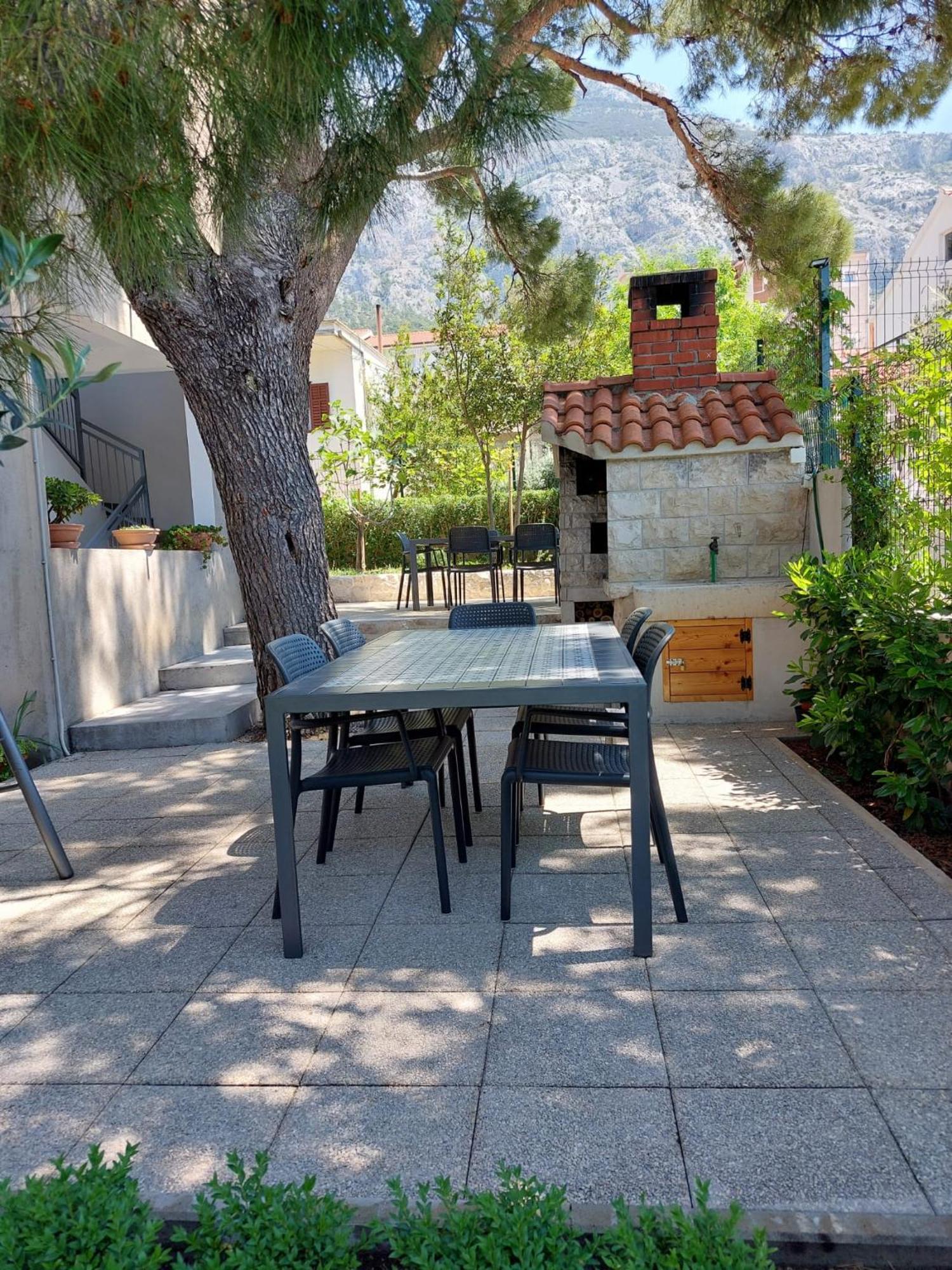 17 Pines Apartment Makarska Exterior photo