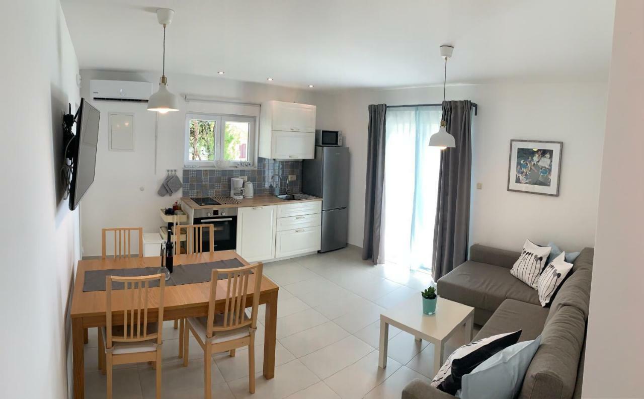 17 Pines Apartment Makarska Exterior photo