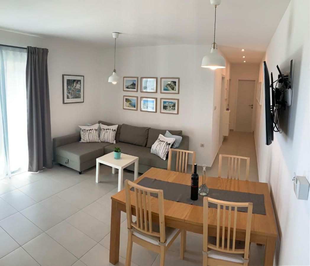 17 Pines Apartment Makarska Exterior photo