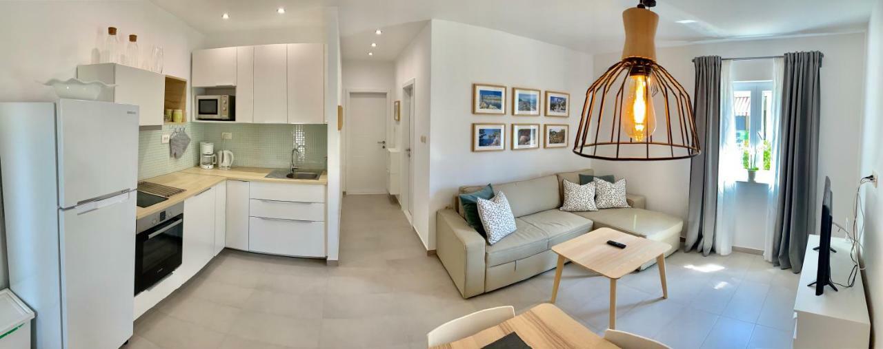 17 Pines Apartment Makarska Exterior photo